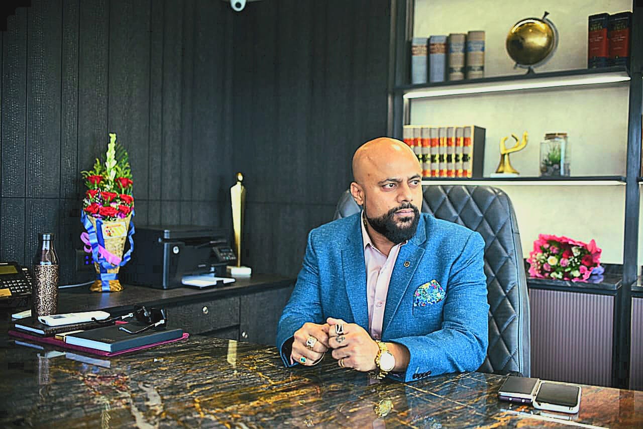 Criminal Lawyer in Ahmedabad - Advocate Harsh Surti